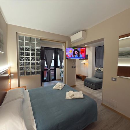 Hotel & Apartments Rinaldo Borgomanero Bagian luar foto